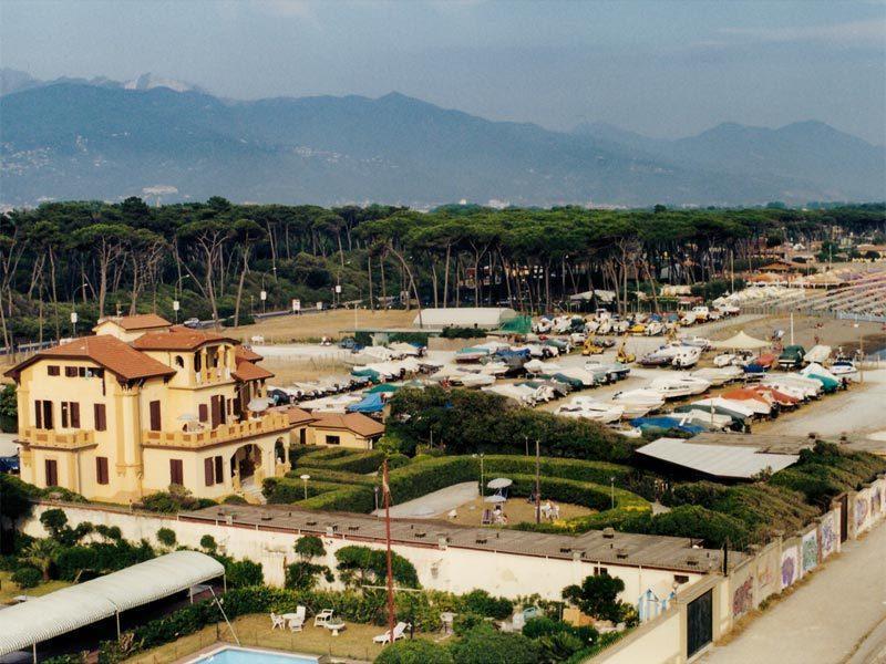 Ostello Apuano Marina Di Carrara Extérieur photo
